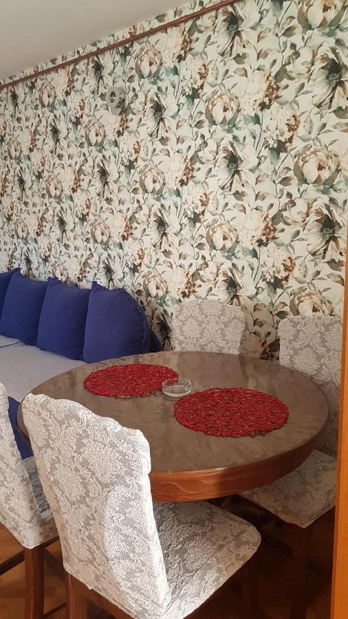 Apartman Sa Garazom I Internetom Saraievo Exterior foto